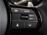 ◆アダプティブクルーズコントロール◆予め設定した車速内でクルマが自動的に加減速。前走車との適切な車間距離を維持しながら追従走行します。【LKAS】車線維持支援システムでステアリング操作を支援。