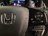 ハンドルにHondaセンシング系のクルーズコントロールやレーンキープアシストなどのスイッチが装備されています。ハンドルから手を離さず安全に操作できます。