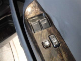電動格納式ドアミラー・パワーウインドウを装備しています。