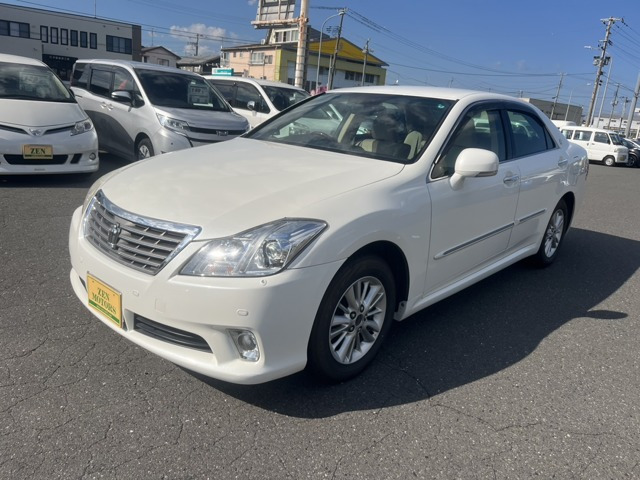クラウン 3.0 ロイヤルサルーン i-Four 4WD 
