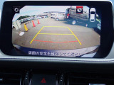 バックカメラ装備しております。駐車時に大変役に立ちますよ。駐車が苦手な方にも便利機能です。