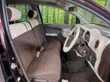 運転席シート廻りは使用感も少なく、良好な状態となっています。丁寧に使われていたことがよくわかりますね。