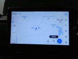 10.5インチのディスプレイオーディオ装着です。スマホとの通信で様々なサービスが楽しめます。TV視聴にも対応しています。