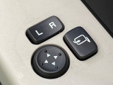 【電動格納ミラー】サイドミラーは電動格納式となっており、狭い駐車場でもキズがつくリスクを抑えられます。
