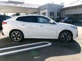 当社の新車販売下取車を多く扱っております。しっかりと整備され、大切に乗られた認定中古車を是非ご覧ください。営業スタッフ3名事務2名で毎日元気に営業しております。お気軽にご来店いただけたら幸いです。