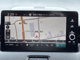 鮮明な画面表示で、目的地までスムーズに導いてくれます。ドライブ前のルート確認や、初めての場所への不安を解消してくれる頼もしい相棒です。