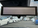 スマートルームミラーついてます