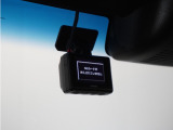 ◆ドライブレコーダー◆映像・音声などを記録する自動車用の装置です。 もしもの事故の際の記録はもちろん、旅行の際の思い出としてドライブの映像を楽しむことができます。