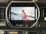 停車中にテレビや動画を楽しめる機能。休憩時間などにリラックスできます(走行中の視聴は法律で禁止されています)。