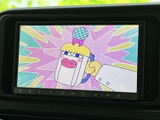 停車中にTVを楽しめる機能が搭載されています。長距離移動の休憩時や、待ち時間に便利です。家族や友人と一緒にコンテンツを楽しむのも良いでしょう。