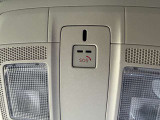 24時間いつでもネットワークにつながる車載通信機「コネクティッドサービス」を標準装備。オペレーターによる緊急時のサポートやスマホアプリによる車両状態確認や一部機能の遠隔操作等を行なうことが可能です。