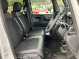 店舗併設のサービス工場にてホンダ車を知り尽くしたサービススタッフが心を込めて納車整備を実施致します。