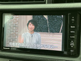 停車中にテレビや映像コンテンツを楽しめるので、待ち時間も有効活用できます。長距離移動の際の休憩に最適です。
