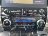 【エアコン】『エアコン装備』の画像になります。暑い夏でも寒い冬でも、車内に快適な空気を届けるので、いつでも快適な車内空間を創り上げます!