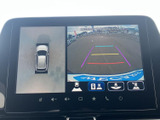 狭い場所での運転や駐車が格段に楽になります。後方の状況をクリアに映し出し、安全な運転をサポート。安心感も高まります。