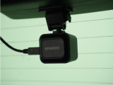 ◆リアにもドライブレコーダーを装備しております◆映像・音声などを記録する自動車用の装置です。もしもの事故の際の記録はもちろん、旅行の際の思い出としてドライブの映像を楽しむことができます。