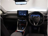 オシャレなインテリアで運転する気分も盛り上がりますよね^^