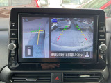 【アラウンドビューモニター】空から見下ろした映像がナビ画面にて確認可能です。駐車もラクラクですよ♪