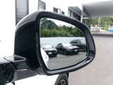 車線変更の注意表示も装備しておりますので安心してドライビングを楽しむことができます!