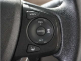 ◆アダプティブクルーズコントロール◆予め設定した車速内でクルマが自動的に加減速。前走車との適切な車間距離を維持しながら追従走行します。【LKAS】車線維持支援システムでステアリング操作を支援。