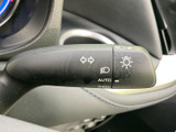 スタイリッシュなデザインのメーターパネルが、運転席を洗練された空間に演出します。視認性も高く、運転に必要な情報を分かりやすく確認できます。