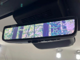 【デジタルインナーミラー】後席の大きな荷物や同乗者で後方が確認しづらい時でも安心!カメラが撮影した車両後方の映像をルームミラー内に表示。クリアな視界で状況の確認が可能です!
