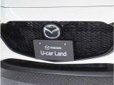 【フロントレーダーセンサー】フロントレーダーセンサーから送信される電波が前方車や障害物に反射し、もどってきた電波を検知することで制御しています。