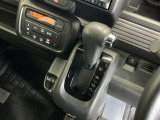 発進時から滑らかに加速する無段階変速のCVTはストップ&ゴーの多い街の中も快適です