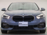 【キドニーグリル】BMWの代名詞。一目見ただけでBMWであると認識できる確固たるアイコンとして存在感を放ちます。
