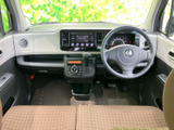 運転席からの視界は広く、操作性も良好です。シートの座り心地も良く、長距離運転でも疲れにくい設計です。快適な運転環境です。