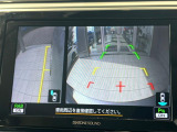 【フロント&サイド&バックカメラ】ドライバーから見にくい死角部分を映像で確認できるカメラを各所に装着。見通しがきかない場所や住宅密集地などを運転することが多い人におすすめの安心装備です。