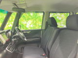 運転に必要な操作系は、手に届きやすい位置に配置。直感的に操作でき、運転に集中できます。快適な運転環境が整っています。