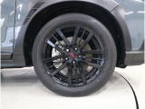 純正18インチアルミホイール装備・タイヤサイズ225/55R18装着