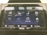 使いやすいインターフェースのナビ・オーディオシステム。快適なドライブをサポートする機能が満載です。Apple CarPlayにも対応しています。