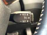 【クルーズコントロール】高速道路もラクラク走行。アクセルを離しても一定速度で走行ができ、長距離運転時の負担を軽減!加速・減速も簡単なスイッチ操作で調整できます。