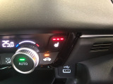 【シートヒーター】スイッチを押せば、座面と背もたれで体を温めてくれます♪