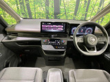 セレナ 1.4 e-4ORCE ハイウェイスターV 4WD 