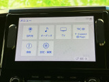 高精細な画面で、運転に集中しながらも、様々な情報を確認できます。快適なドライブをサポートする必須装備です。