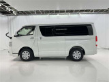 スライドドア開口部が広く荷物の出し入れがスムーズにできます。
