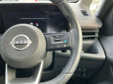 同一車線運転アシスト機能『プロパイロット』搭載。車間距離も見てくれるアダプティブクルーズコントロールとしても使えます。