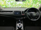 運転席からでは確認しづらい後方状況を、画面で確認できます。安全な駐車操作をサポートする頼もしい機能です。