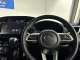 使いやすく運転しやすいレイアウトの運転席周り。