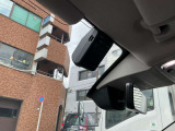 ドラレコ3方向(前・後・室内)対応です。