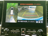 後方確認をサポートするモニターで、安全な運転をサポート。狭い道や駐車場での取り回しも楽になります。運転初心者の方にもおすすめです。