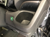 【ドリンクホルダー】こちらにドリンクホルダーがついています!
