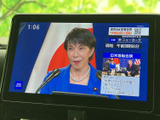 停車中にはTVの視聴が可能です。休憩時間や待ち時間に、ニュースや番組をお楽しみいただけます。(走行中の視聴は安全のためお控えください)。