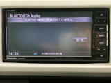 高機能ナビゲーションシステムが搭載されています。Bluetooth接続で、お気に入りの音楽をワイヤレスで楽しめます。設定も簡単に行えます。