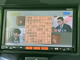停車中には、TVの視聴をお楽しみいただけます。休憩時間や待ち時間に、リラックスした時間をお過ごしください。