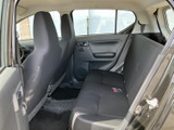 後席からの景色も良く、開放感があります。会話も弾み、楽しいカーライフをサポートします。