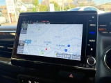インテリアに馴染む純正ナビがついております。Honda自慢のインターナビは渋滞情報だけでなく天気情報、災害情報、安否情報など多彩な情報をご提供するHonda独自の「通信型ナビ」となっております。